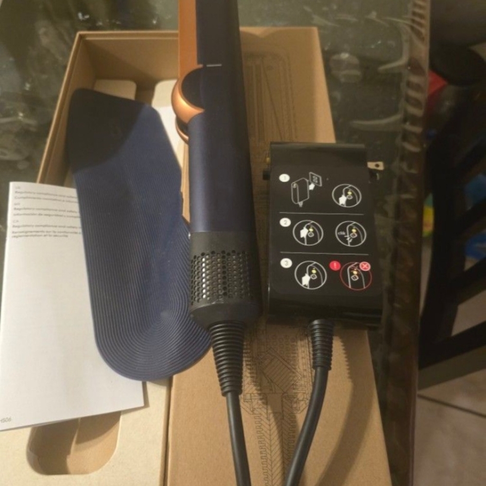 Dyson Copper and Black Hair Styler